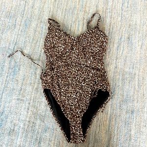 Patterned ruched one piece swimsuit